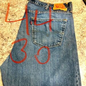 levi Strauss men’s jeans